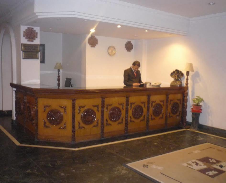 加德满都王子酒店 外观 照片